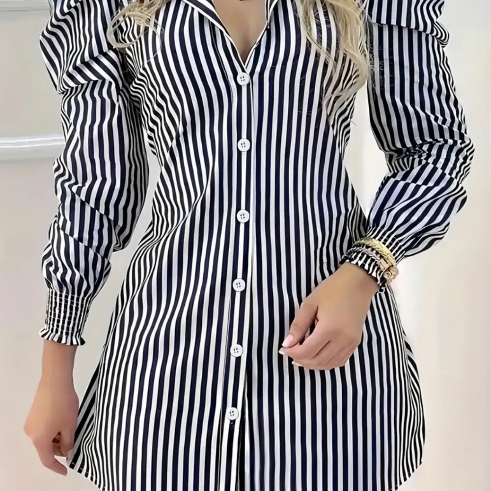 Women Blouse - Picture 2 of 3